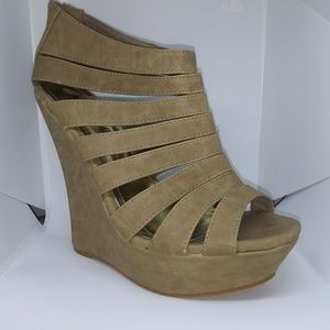 Dollhouse tan Heels